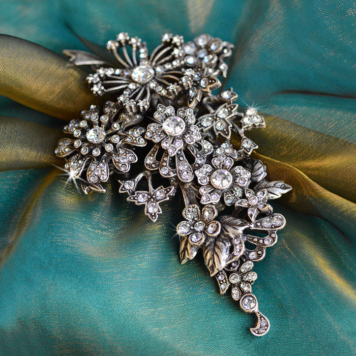 Vogue Corsage Pin