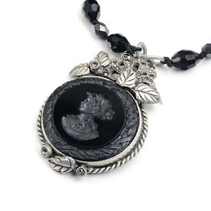 Blue Intaglio Black Cameo Beaded Necklace N1281