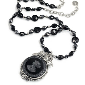 Blue Intaglio Black Cameo Beaded Necklace N1281