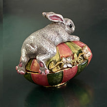 Load image into Gallery viewer, Baby Bunny Enamel Egg Box BX50