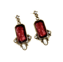 Load image into Gallery viewer, Daphne Intaglio Earrings E909