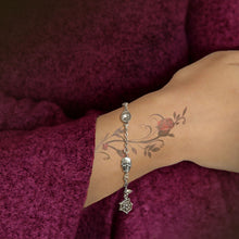 Load image into Gallery viewer, Elvira&#39;s Tiny Skulls and Jewels Chain Bracelet BR121
