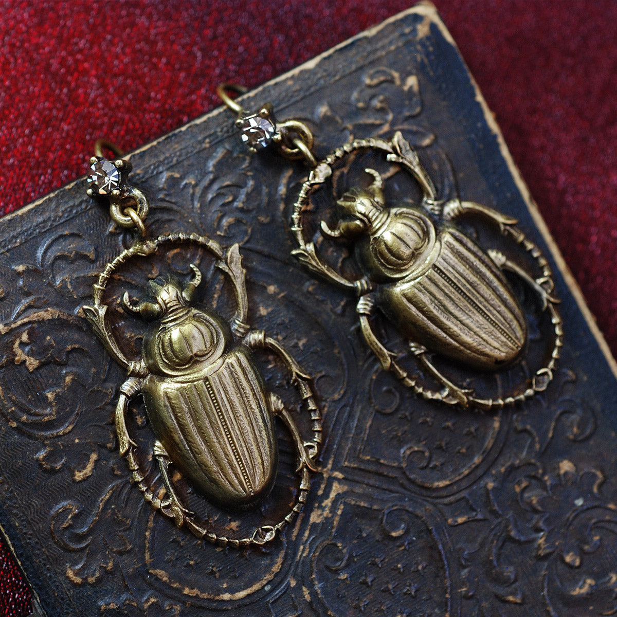 Elvira's Crawling Scarab Earrings EL_E121 - sweetromanceonlinejewelry