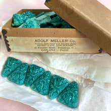 Load image into Gallery viewer, Art Deco Vintage Green Jade Glass Necklace and Earrings  N1095