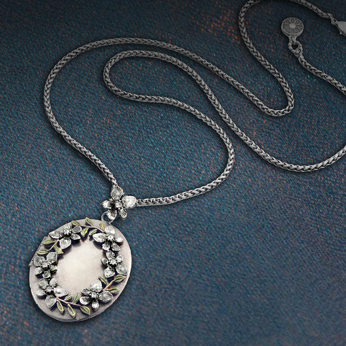 Oval Flower Locket Necklace N1537