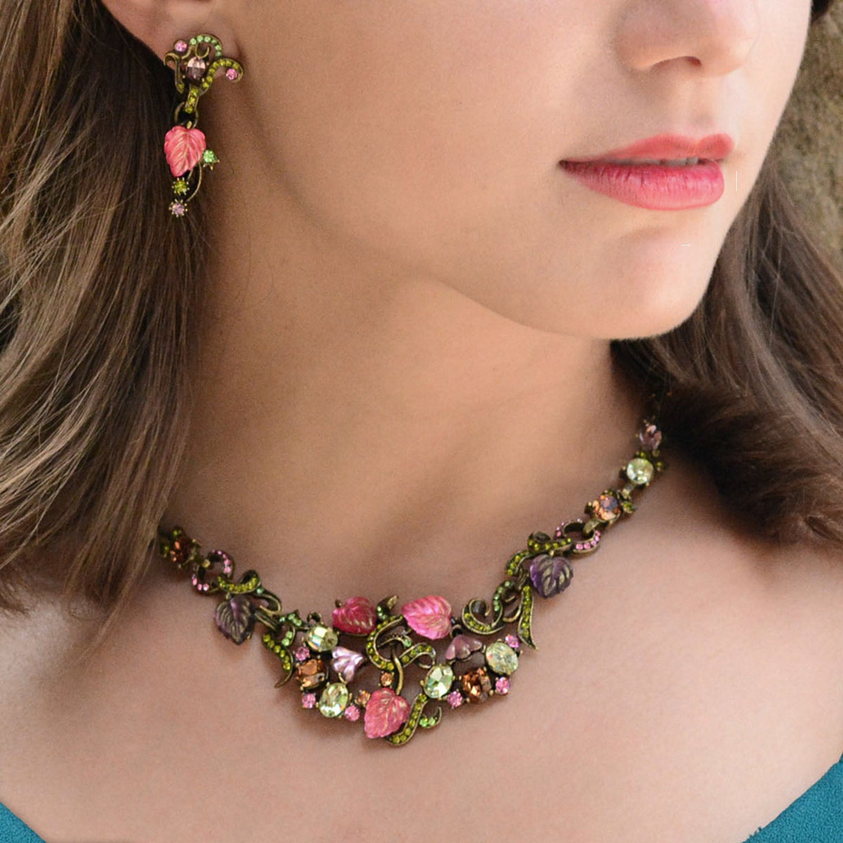 Satin Glass Leaves Necklace and Earrings  N671|E1203