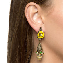 Load image into Gallery viewer, Filigree Drop Earrings E231