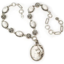 Load image into Gallery viewer, Southwest Desert Lizard Gemstone Necklace - sweetromanceonlinejewelry