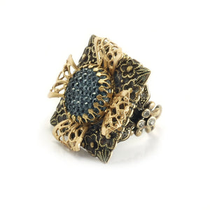 Square Floral Ring R401