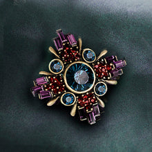 Load image into Gallery viewer, Deco Starburst Heraldic Pin