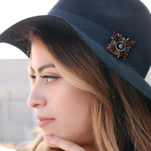 Load image into Gallery viewer, Deco Starburst Heraldic Pin