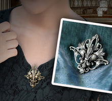 Load image into Gallery viewer, Fleur de Lis Paris Pin P659