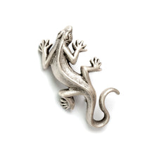 Load image into Gallery viewer, Lizard Pin P664