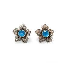 Load image into Gallery viewer, Jasmine Flowers Stud Earrings E1152
