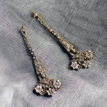 Load image into Gallery viewer, Art Deco Tapering Gatsby Earrings E1204