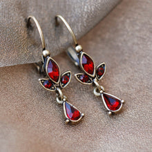 Load image into Gallery viewer, Swarovski Crystal Dainty Teardrop Earrings