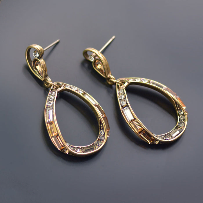 Mid Century Modern Slinky Hoop Earrings E1376