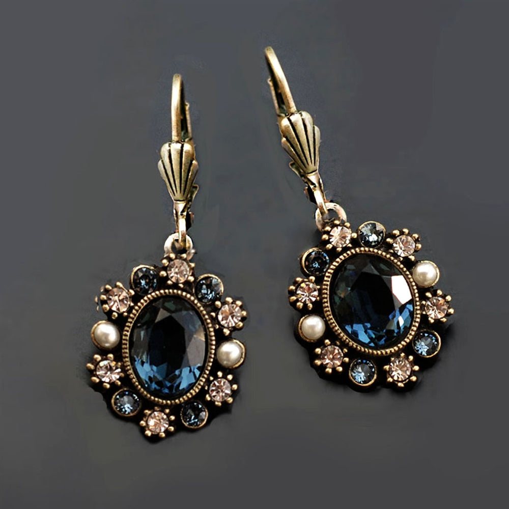 Oval Crystal Classic Earrings E1444