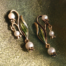 Load image into Gallery viewer, Lily of the Valley 5-piece Collection