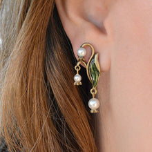 Load image into Gallery viewer, Lily of the Valley Art Nouveau Pearl Flower Wedding Earrings E586