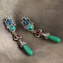 Load image into Gallery viewer, Art Deco Vintage Jade Glass Earrings E9522