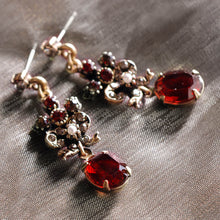 Load image into Gallery viewer, Victorian Garnet Earrings E958