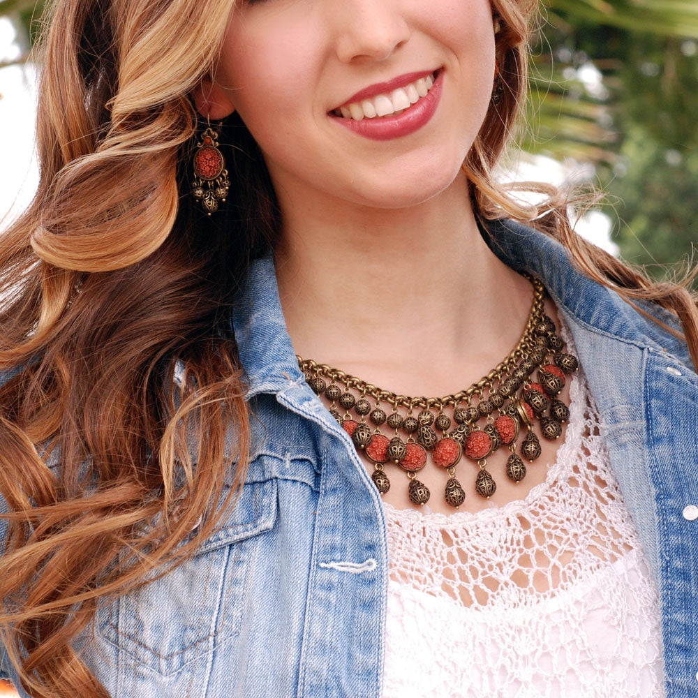 1940s Coral & Filigree Collar Necklace