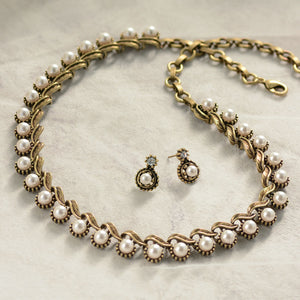 Iconic 1950s Collar Necklace