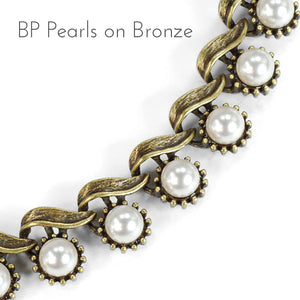 Iconic 1950s Collar Necklace