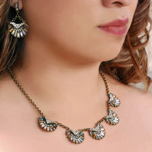 Load image into Gallery viewer, Art Deco Aurora Scallop Shell Ocean Necklace N1267