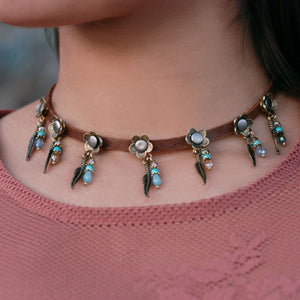 Feathers & Beads 1960s Leather Choker N1350