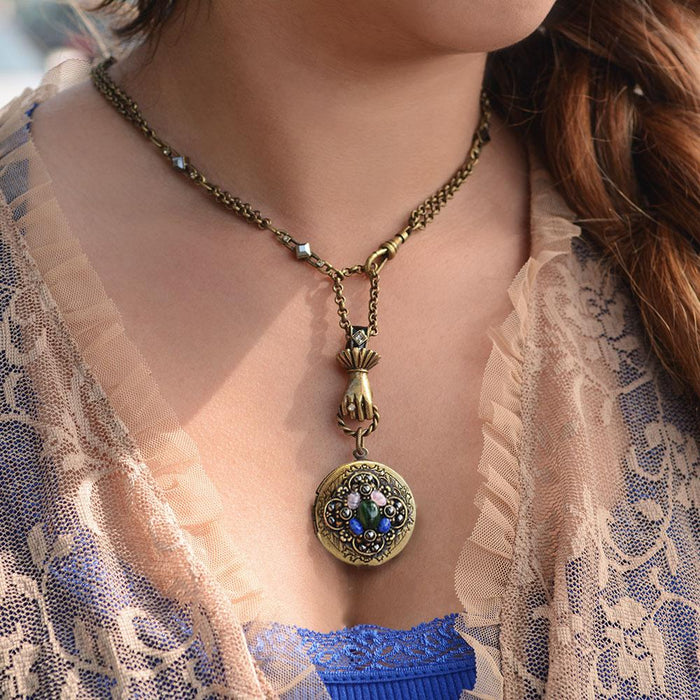 Vintage Victorian Locket Necklace N1394