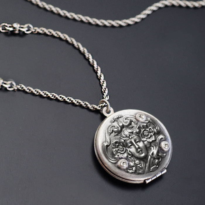 Art Nouveau Silver Locket Necklace N1582