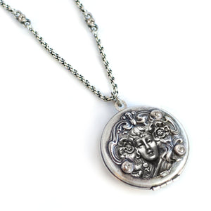 Art Nouveau Silver Locket Necklace N1582