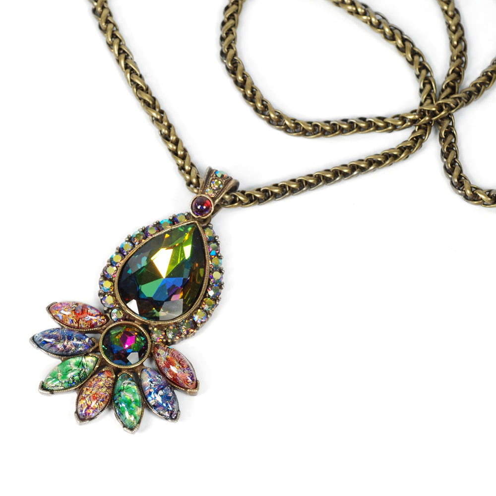 Vintage Opal Glass Pendant Necklace N3156 - sweetromanceonlinejewelry