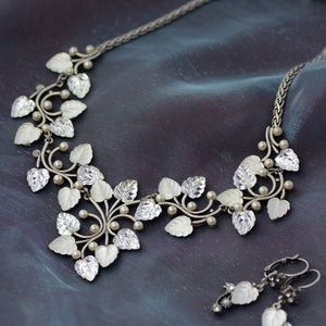 Satin Glass Leaves Necklace