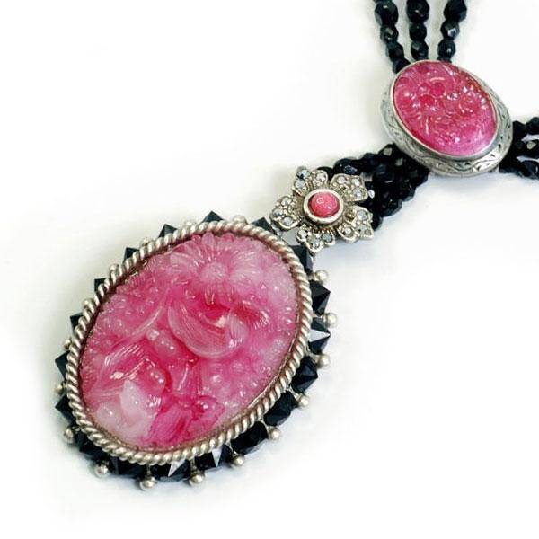 Vintage Glass Deco Rose Quartz Necklace N5711