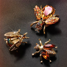Load image into Gallery viewer, Set of 3 Vintage Exotic Bee Pins Topaz P5280