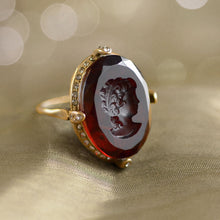Load image into Gallery viewer, Faceted Glass Oval Intaglio Ring