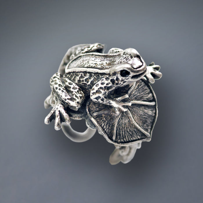 Little Frog Sculpture Ring R534