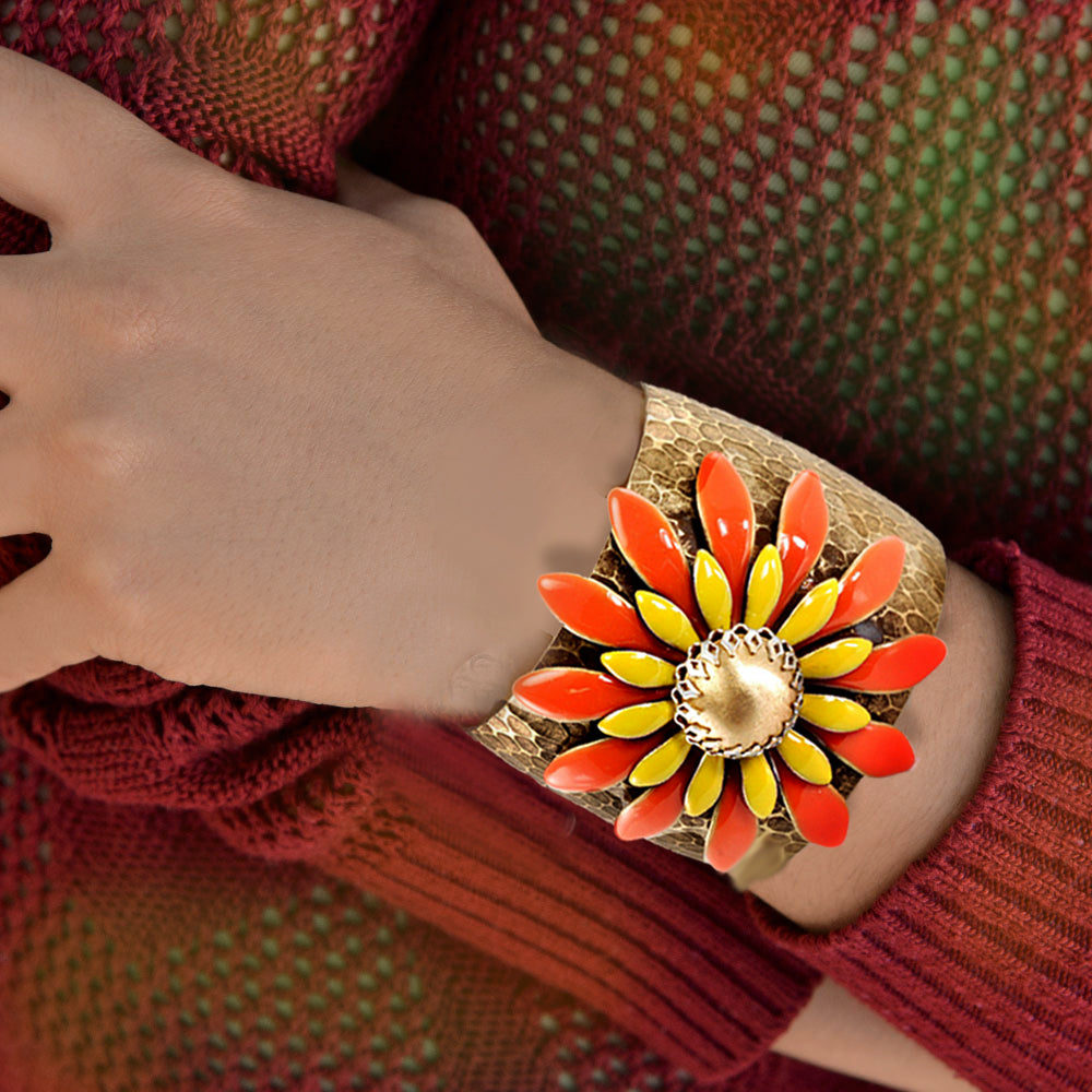 Pop Art Double Daisy 1960s Cuff Bracelet