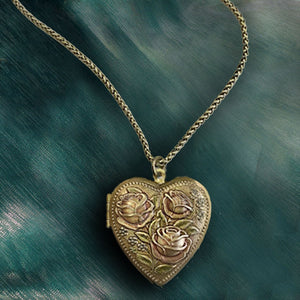 Victorian Heart Locket Necklace,