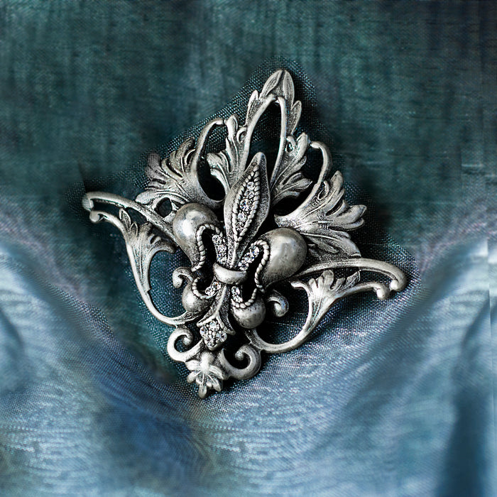 Fleur de Lis Paris Pin P659 - sweetromanceonlinejewelry